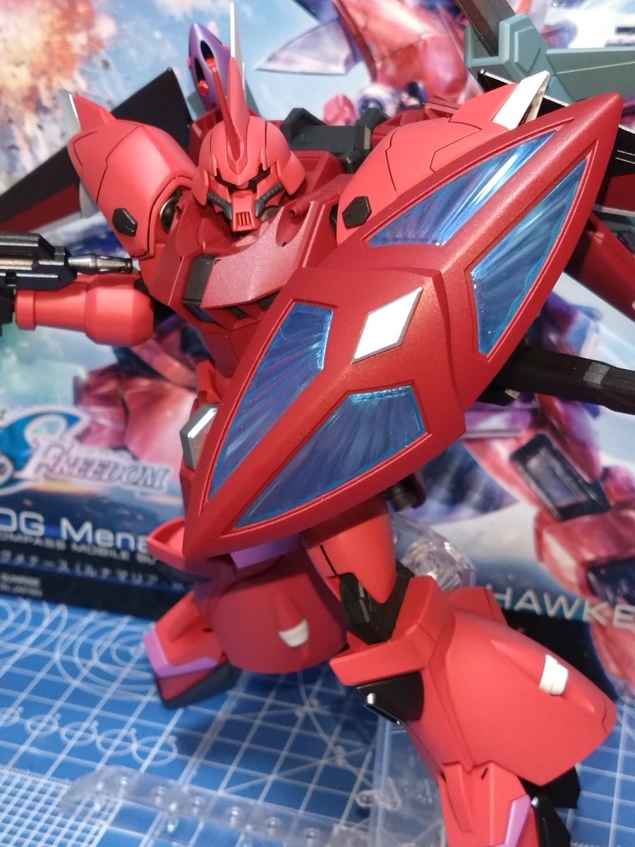 GENTA091's tweet photo. 友人に「今ゲルググ作ってる」言ったら、
俺のよく知ってるゲルググ？（マリーンとかキャノンとか）
それとも別世界線の？（ジムみたいな）
って聞かれたｗ
「あっコズミック・イラのメナースですｗ」
ゲルググ増えたなぁ〜 https://t.co/vmLWnJON8V