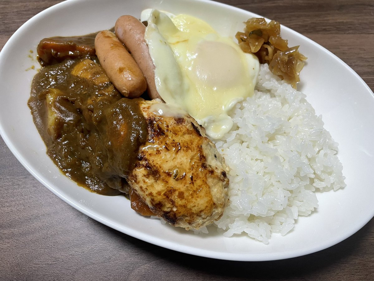 Periririri_dot's tweet photo. 明日頑張るために今日だけ食いしん坊でいかせていただきます。 https://t.co/7YmdU92VTu