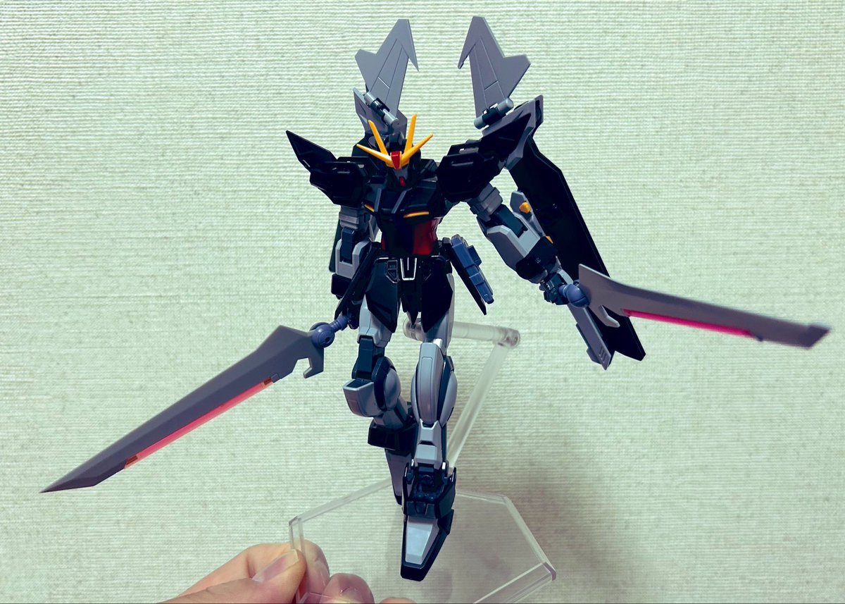 WdZL3RhqT0UCEJt's tweet photo. 黒いガンダム組んだの初めてかもしれん！
多分初めてだ！
旧hgは顔が好き。 https://t.co/9fz9Yk9YDg