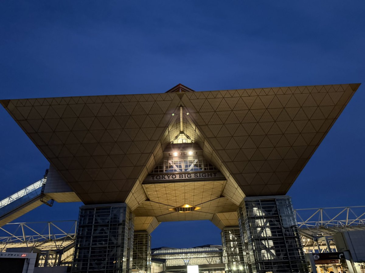 MamuCreative's tweet photo. デザフェスお疲れ様でした！！

なんとか撤収しました🐭
移動があるので落ち着いたら戦利品報告反応します🙇‍♂️

1列全部麻雀グッズで出展できると心強いので、次も当選することを祈っています🙏

遊びに来てくださった方、グッズ購入してくださった方ありがとうございます！

#デザフェス
#デザフェス63 https://t.co/ZpNRyjF4Ml