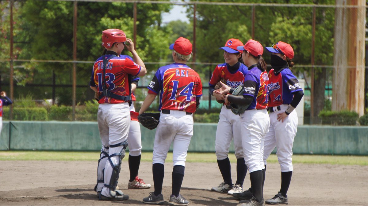 Claimers_Cs's tweet photo. 今日は、今年初の公式戦でしたが、しっかり勝ち切ることができました。
慣れないグランドでしたがナイスプレーがたくさんありました。
お手伝い、応援、OGたくさんの方に支えられた一勝です。次もみんなで頑張りましょう！ https://t.co/2OFtFfqWVM
