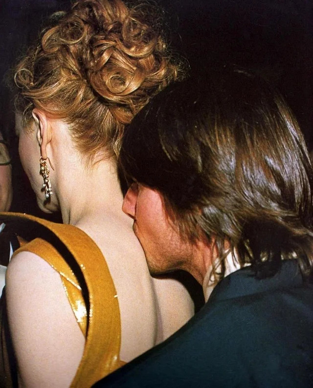 TheCinesthetic's tweet photo. Nicole Kidman & Tom Cruise at the Vanity Fair Oscar Party, 2000 / at the premiere of Eyes Wide Shut, 1999. https://t.co/zdhVFESzlF