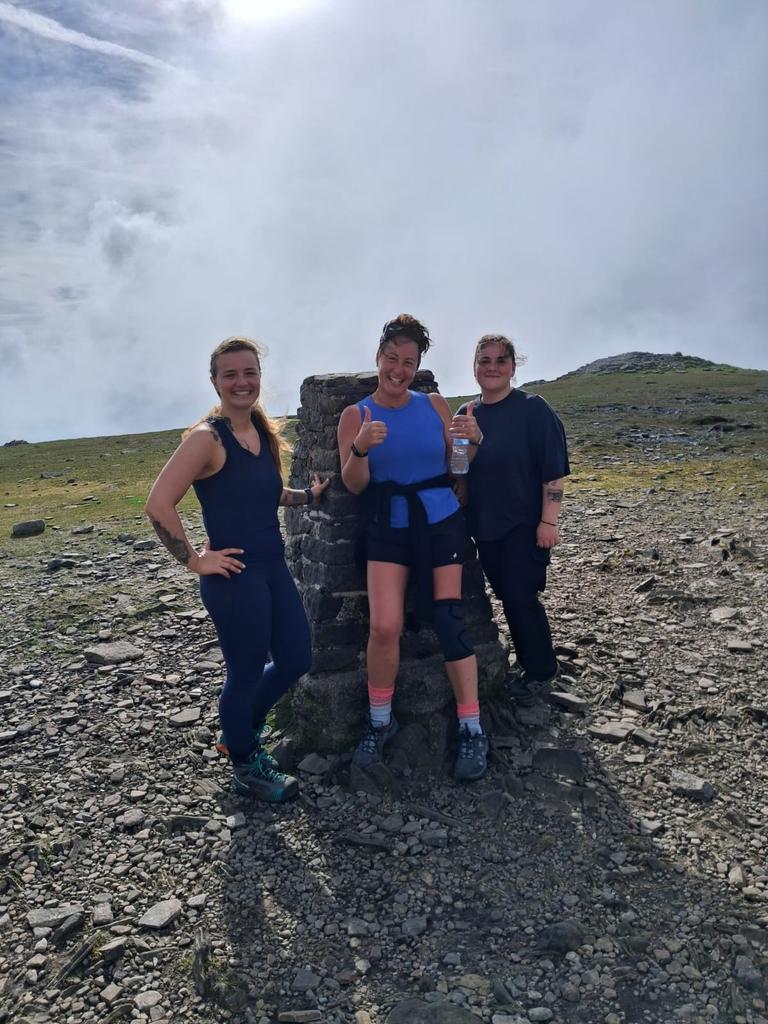 abbi476's tweet photo. Completed the Yorkshire 3 Peaks yesterday, and it’s definitely not to be underestimated. A proper hard slog from start to finish, but every step was worth it for a great cause. Legs are broken, spirits are high 💪⛰️ #3 peakschallenge https://t.co/81LslkhKX1