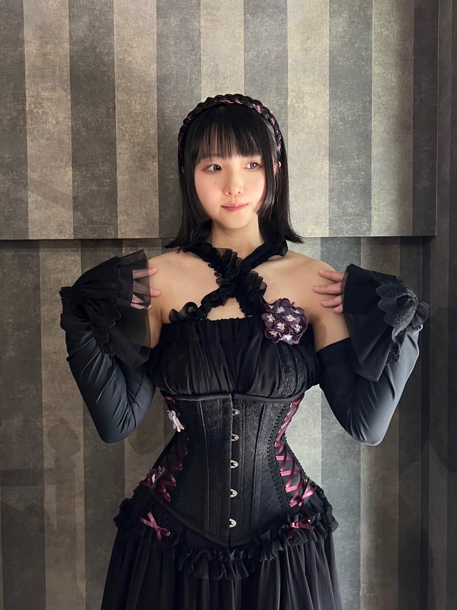 コーディネート紹介】 黒と紫を基調としたドレッシーなコーディネート