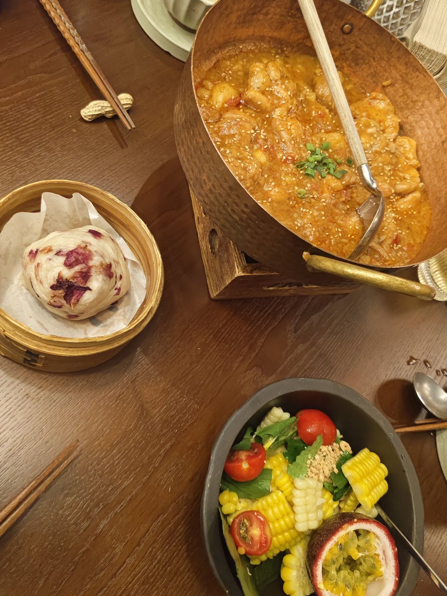 忧郁喂鸡小妹 tweet media