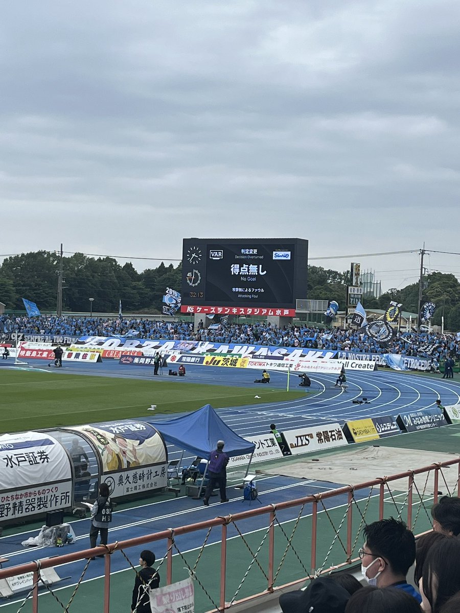 HIROZOU36's tweet photo. 帰宅🏠
前半良い時間が多くそこで得点を取れていれば…この地域ラウンドで出た課題を2627でどう巻き返すか期待します😄
パトリッキのゴールは凄かった！
あ、その前に長崎とプレーオフか💦
去年悔しい思いしたので今年は頑張って欲しい🔥
 #水戸ホーリーホック https://t.co/E9xI386Fbk