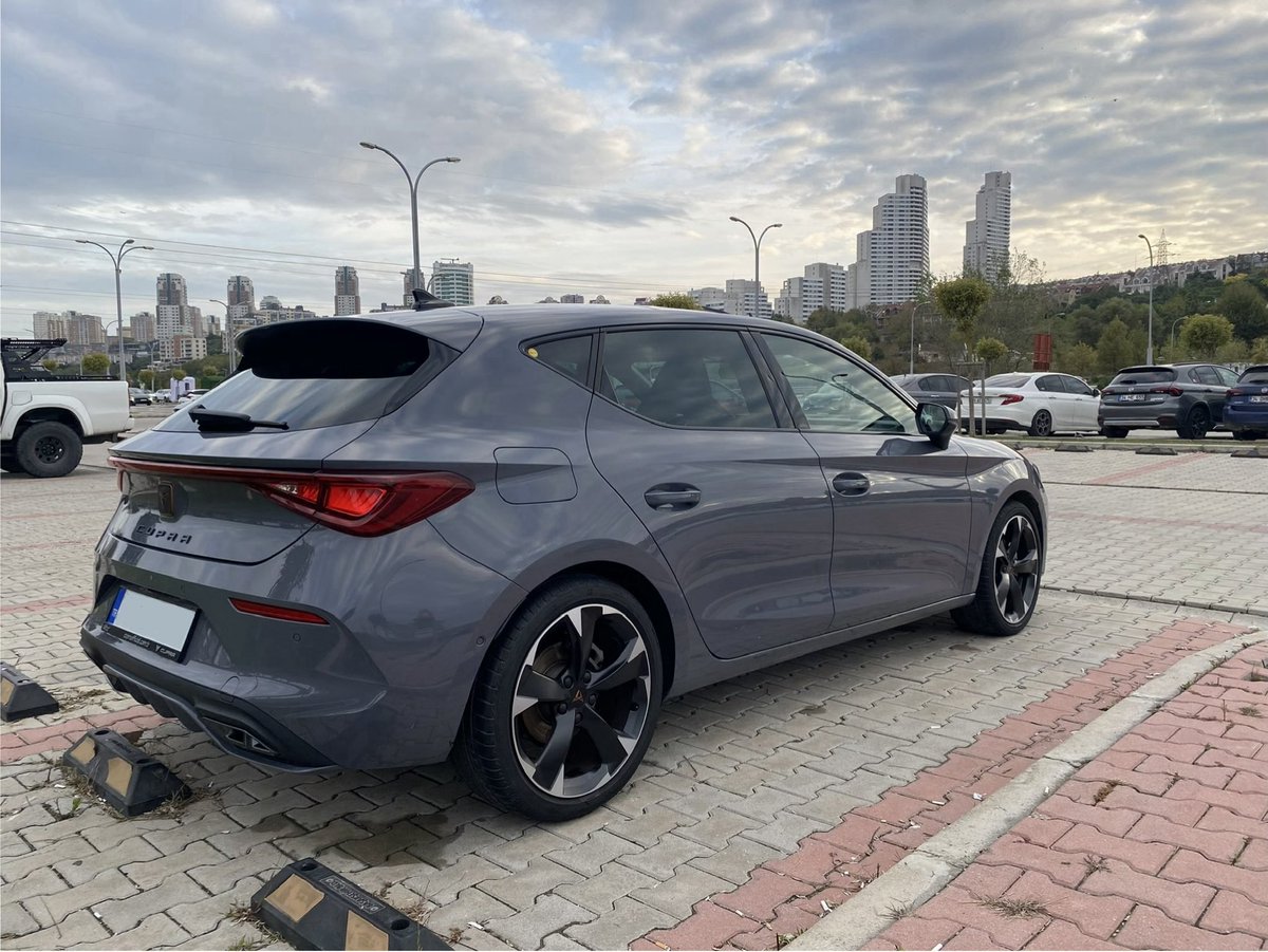 ee_delly's tweet photo. Deşarj olmak için arabamı yıkadığım doğrudur. #cupra #cupraleon https://t.co/Z4bfDritKK