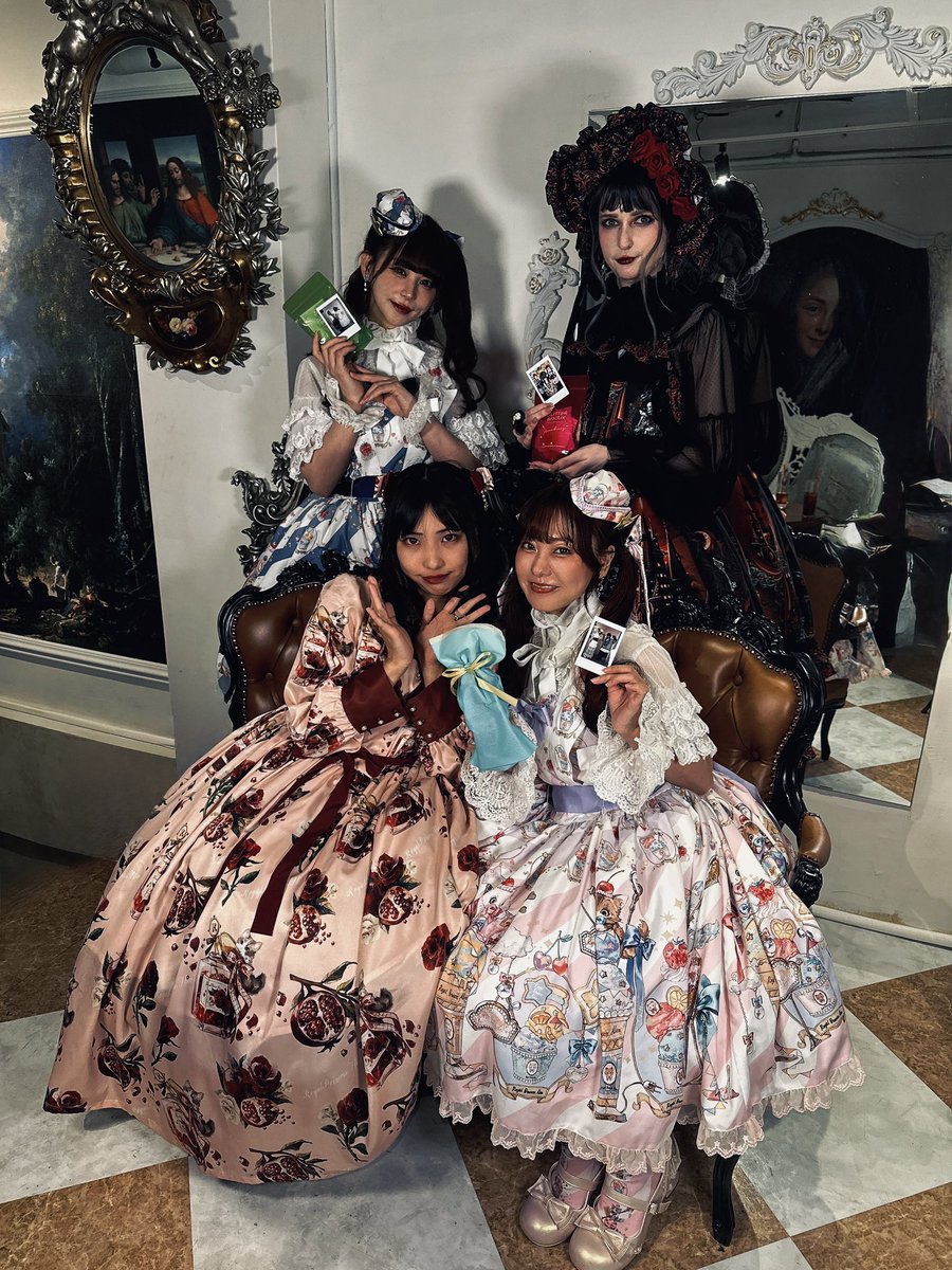 YuRiYa tweet media