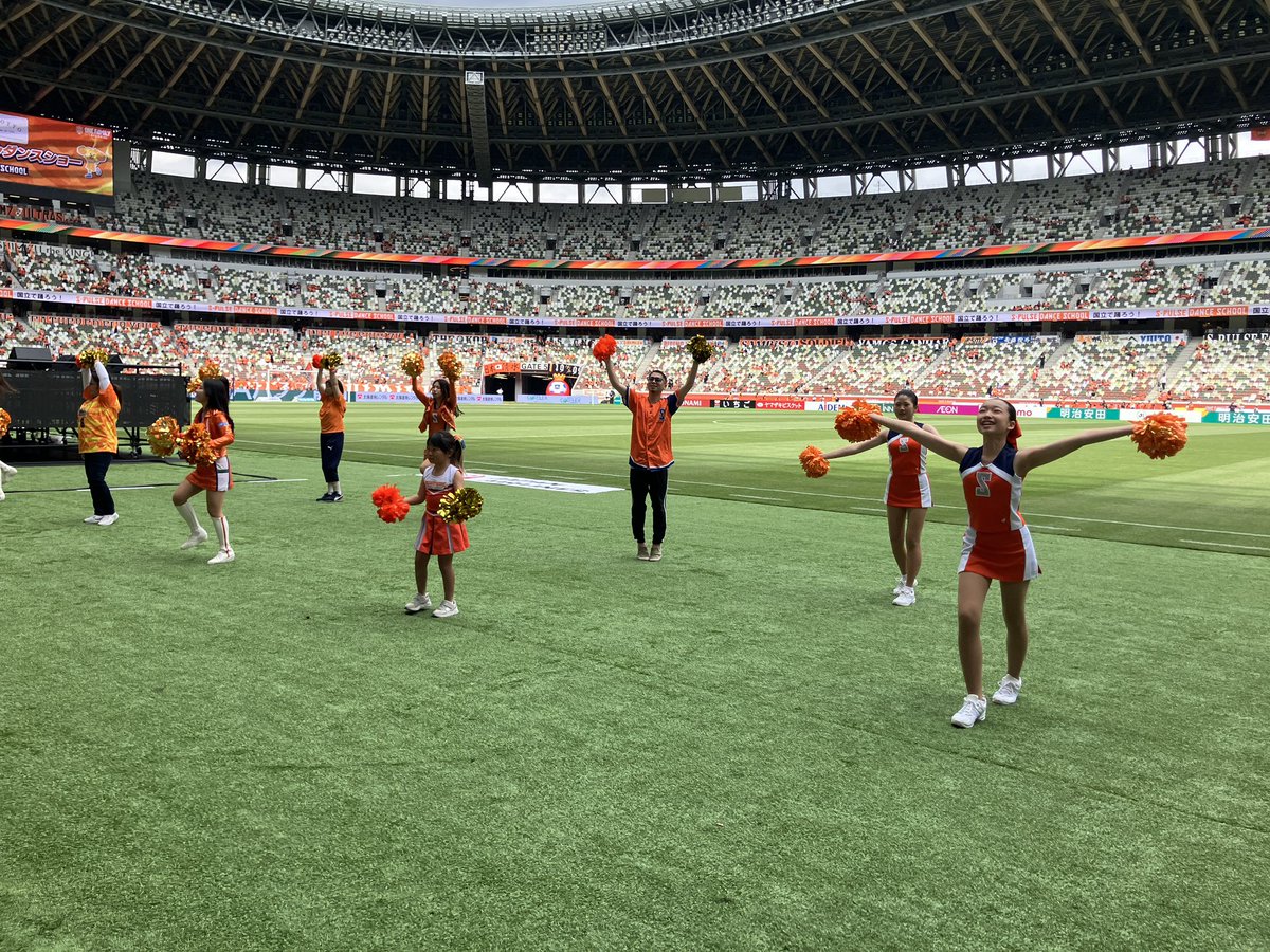 spulse_dance's tweet photo. 🔶🔸#0524vsG大阪 🏟 #野菜をMOTTO presents 国立で一緒に踊ろう！ メモリアルダンスショー 🔸🔶

ダンスショースタート‼️

皆さん最高のダンスです👏👏👏

ダンススクールTOP🪩
🪩https://t.co/8q6Hn0Kdm7

#MOTTO56136126 
#spulse
#エスパルスダンススクール https://t.co/2AAIW5rDY3