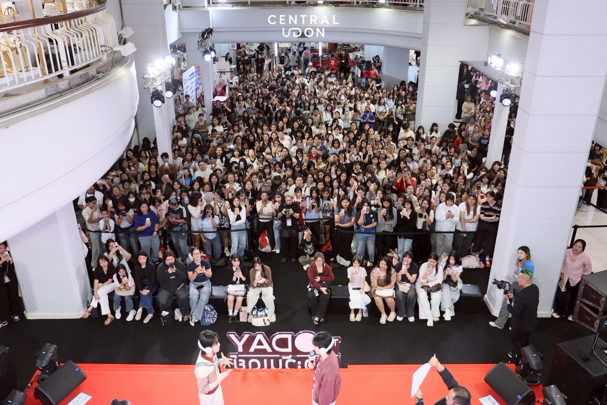 CentralUdon's tweet photo. ขอบคุณที่มาหากันน้าา 💗🫶🏻
บรรยากาศ Mini Concert จาก LATTE x KIM 😍 ในงาน The 1 Day Mini Showcase พบความสนุก และกิจกรรมมากมายเพื่อสมาชิก The 1 ✨

📍 ลานกิจกรรมชั้น 1 เซ็นทรัล อุดร 
#The1Day2026 #The1xLatteKim #LatteKim #CentralUdon https://t.co/nY1QoVKa2I