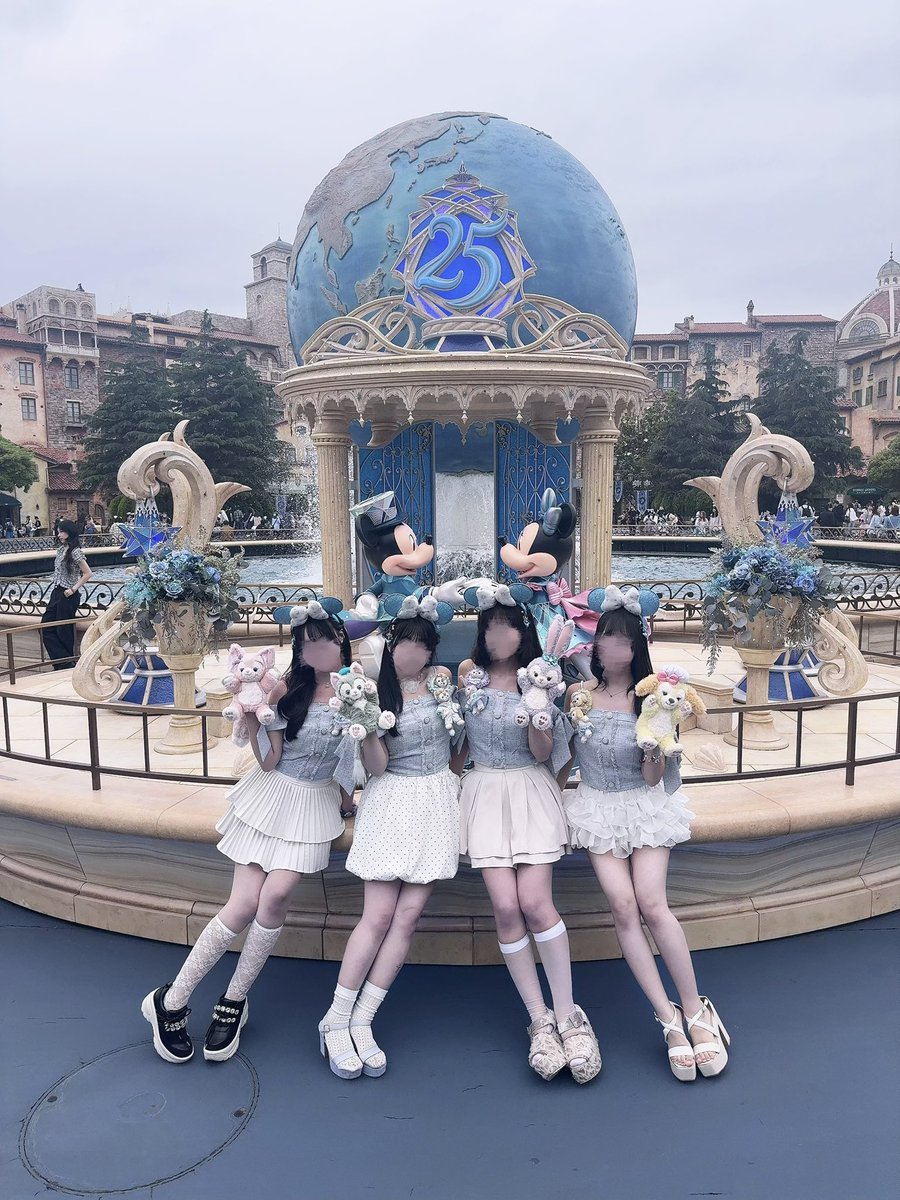 CfdD1_'s tweet photo. 𝑆𝑝𝑎𝑟𝑘𝑙𝑖𝑛𝑔 𝐽𝑢𝑏𝑖𝑙𝑒𝑒💎໒꒱·ﾟ

#ディズニーシー25周年 
#スパークリングジュビリー https://t.co/6YKTPAAtlv