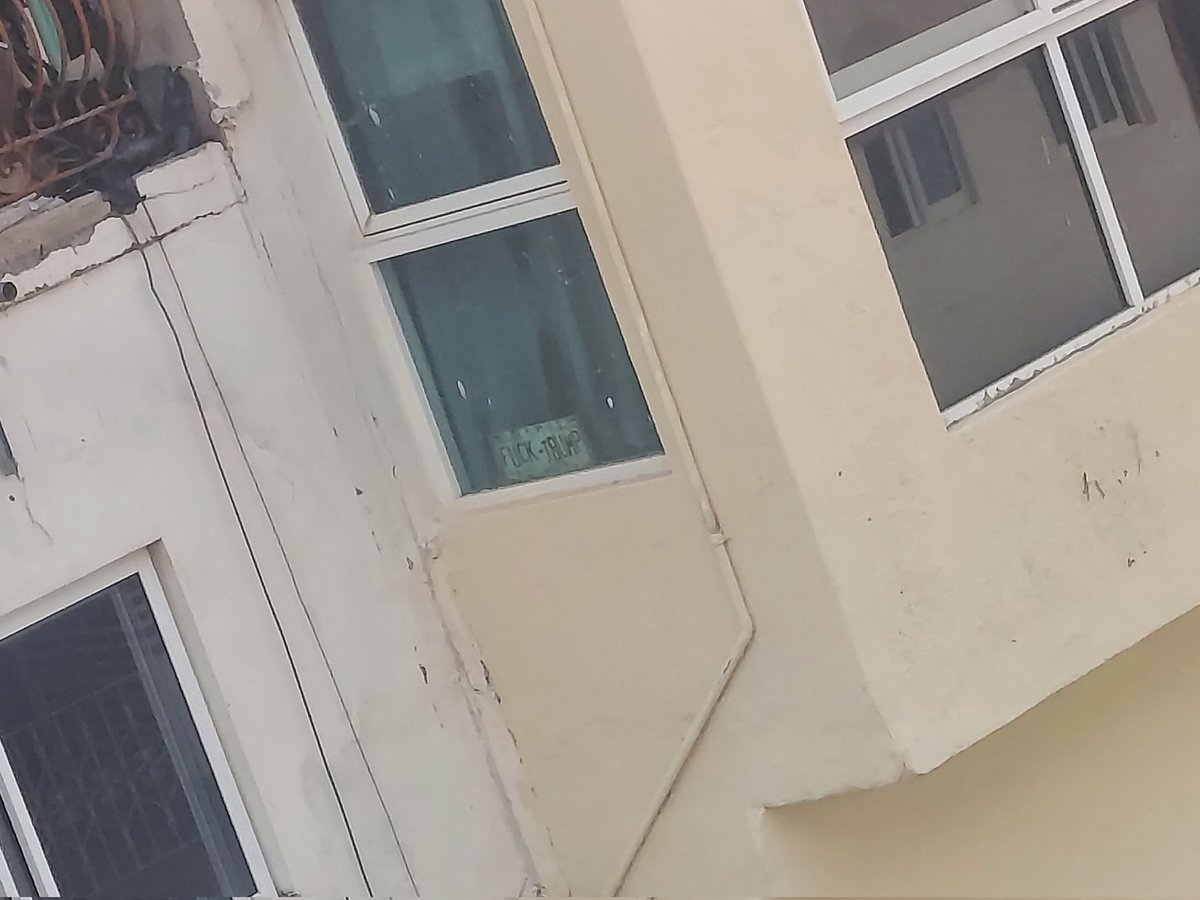 Chomi_3331's tweet photo. Lo que uno se encuentra en las favelas de vallarta https://t.co/nr5rcer4AM