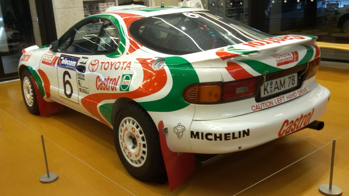 IG_RC_gunmetal's tweet photo. 昨日の買い物のときに、#タミヤプラモデルファクトリーTOKYO で #カストロールセリカ #GTFOUR(#ST185) '93 を見てきた
到着が閉店間際だったので駆け足で写真だけ撮ってきた
実車は結構小柄な印象
この時代のラリー車はどれもカッコいいよね

#TAMIYA PLAMODEL FACTORY TOKYO
#tamiya_tokyo
#ラジコン https://t.co/YJYxtzYUrn