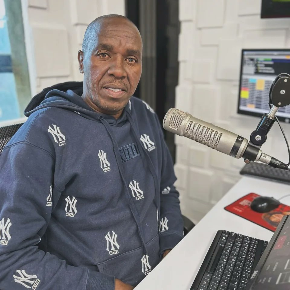 ItsMainaKageni's tweet photo. What a loss 😢. He was talented, passionate and committed... an exciting presenter and commentator.

A moment of silence as we mourn the passing of a colleague... just got the news that Diblo Kaberia of Radio Jambo has passed on.

My very sincere condolences to friend and family.... thank you for everything you did on radio Diblo... tutaonana baadae....