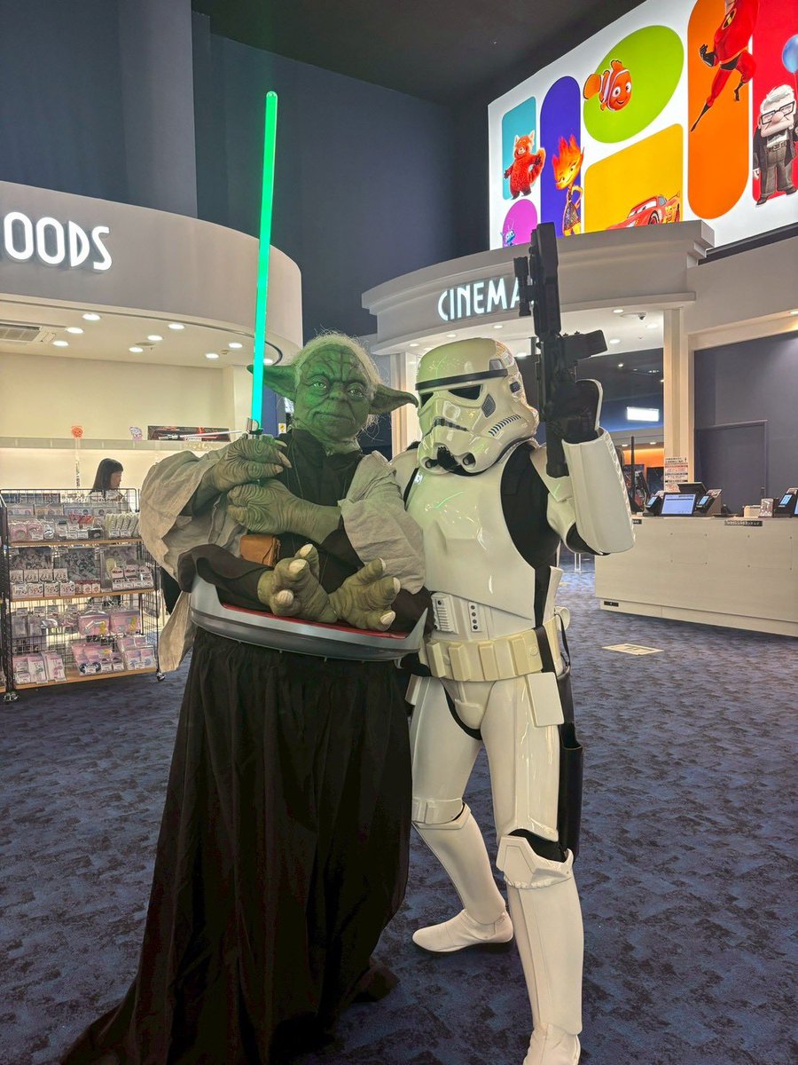 K1000Ta's tweet photo. 名取イオンにSW
マンダロリアンandグローグー
カウントダウン上映でコスプレ
深夜雨天大変でしたけど楽しかった
劇場スタッフ、関係者、絡んでくれた皆様ありがとうございました
後、Nスタ映ってた

#名取イオン #スターウォーズ #マンダロリアンアンドグローグー https://t.co/fdWAIqs2dy
