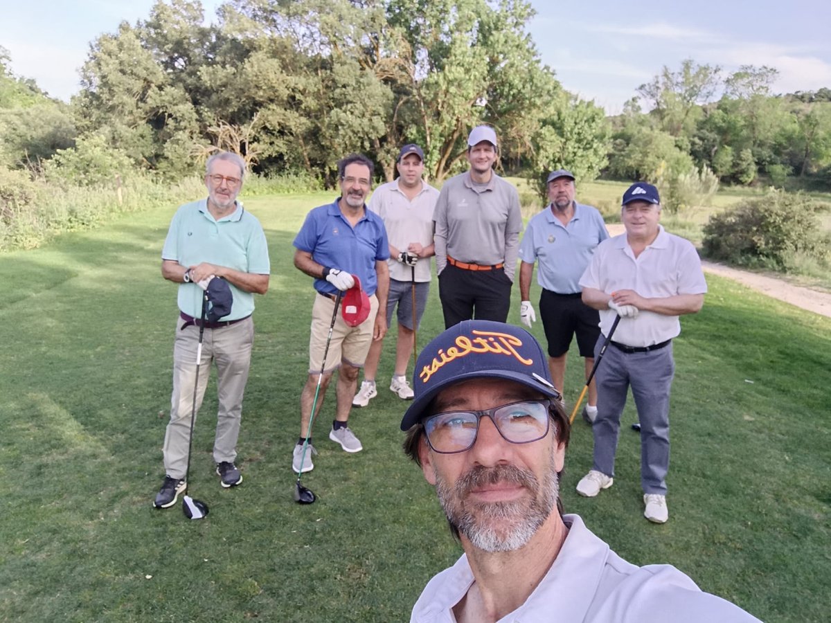 ElRobledalGolf's tweet photo. En juego la "Copa Federación powered by Costa del Sol" organizado por la @Fedgolfmadrid con un tiempo veraniego y un campo en perfecto estado.
Suerte https://t.co/oLiNDGdLAd