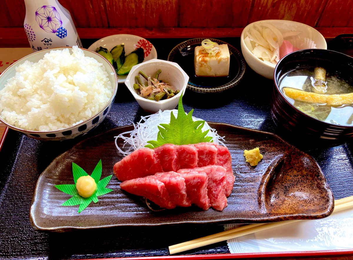 tsurimasha's tweet photo. CSのエントリーに平谷湖へ🎣
まだまだボトム釣れました!😳
天気も良く快適でした👍
あと、今シーズン初の馬刺し🐴
最高でした!
#平谷湖
#zpi
#proarm
#みき亭 https://t.co/krPLkqDHLl