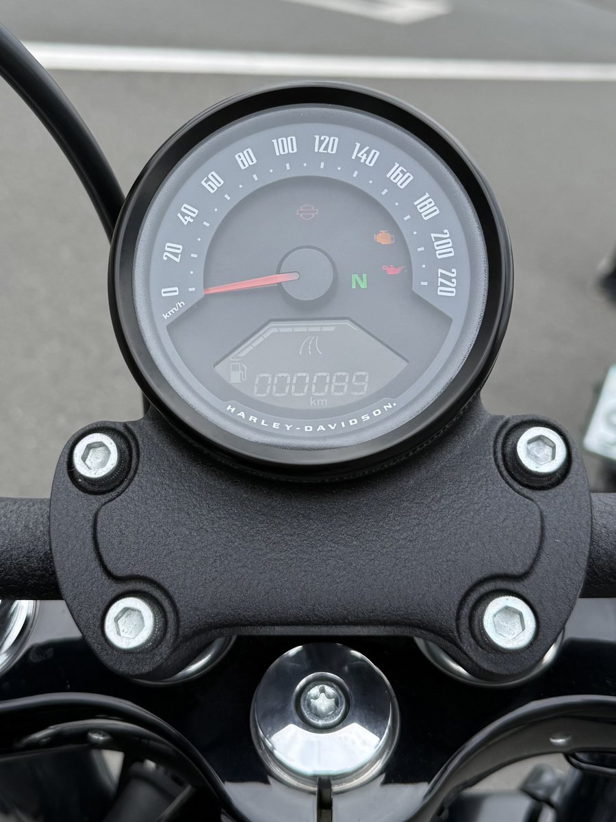 mogamogasulappi's tweet photo. ハーレーのナイトスターとストリートボブとX350に乗ってきた!
ナイトスターはちょっとハンドル遠いけどめっちゃくちゃカッコよくて楽しかった😎
X350も意外と悪くなかった!
#HarleyDavidson
#RH975
#FXBB
#X350 https://t.co/42ZmCmaZJR