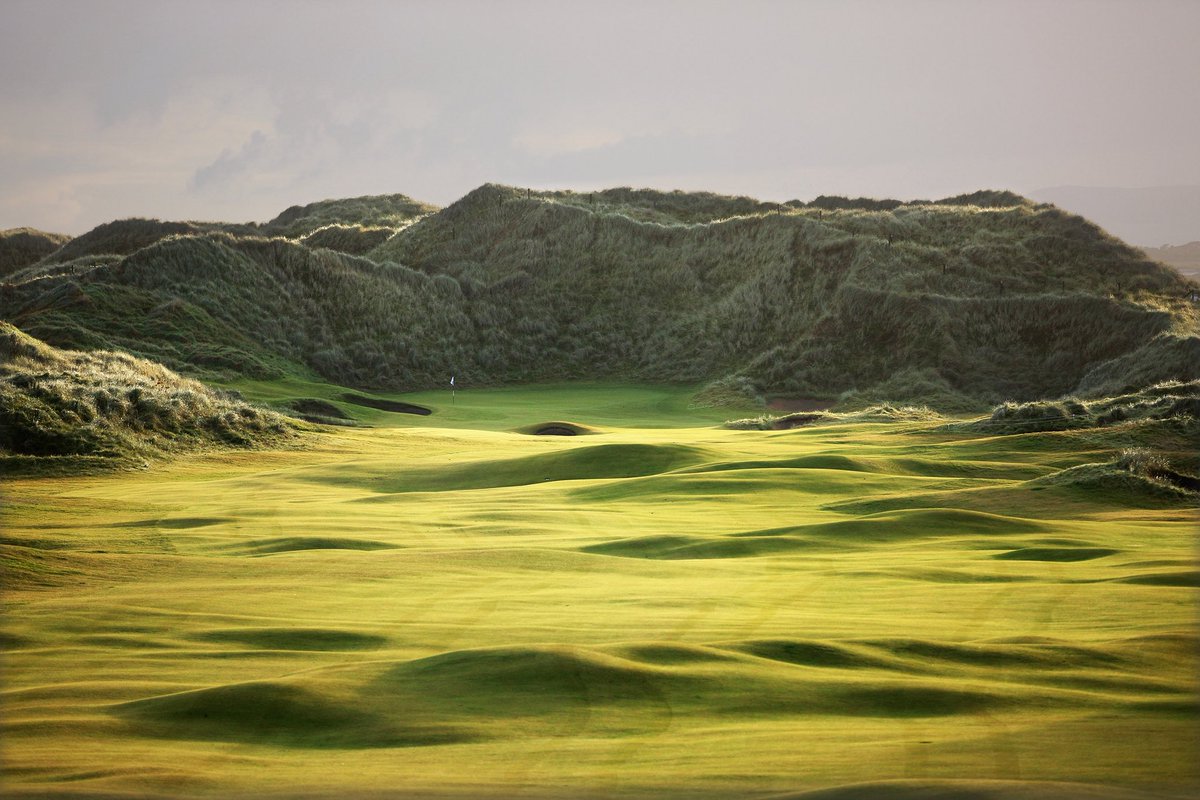 Robbie__Farrell's tweet photo. 1st hole at Doonbeg will take some beating. https://t.co/XOwNgWsBZl
