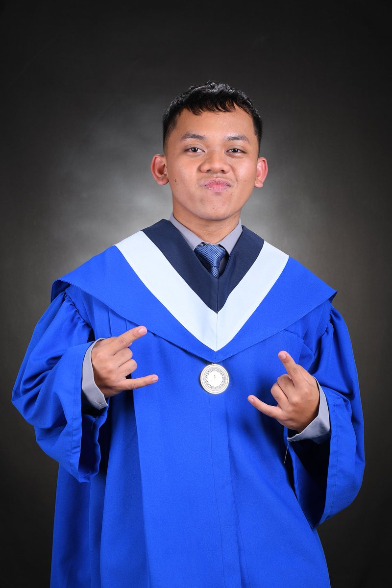 unknown_frnw's tweet photo. To @BGYO_Gelo @BGYO_JL @BGYO_Mikki @BGYO_Nate @BGYO_Akira, Dios mabalos sa pagiging isa sa mga inspirasyon, sa musika, at pagiging bahagi ng pag-asa para sa kinabukasan ng mga kabataan. Sabi nga sa debut single nyo— "kumapit ka lamang at wag na wag kang bibitaw"

#GRADwaiting https://t.co/6CMQi4JSU4
