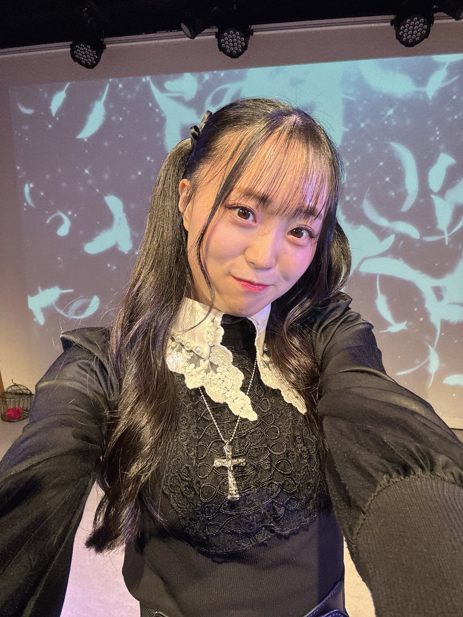 abe_emika's tweet photo. 朗読劇ありがとうございました！
すごく楽しかったです🥰
お相手のぴらみさんには、たくさん勉強させていただき、感謝ばかりです…！
またこのような機会をいただけるよう、頑張っていきたいと思っています！

ちなみに、ソワレ公演はポニーテールにしてみました🤍
ツインテとどっちが好き？笑 https://t.co/0N2eUzjJBj