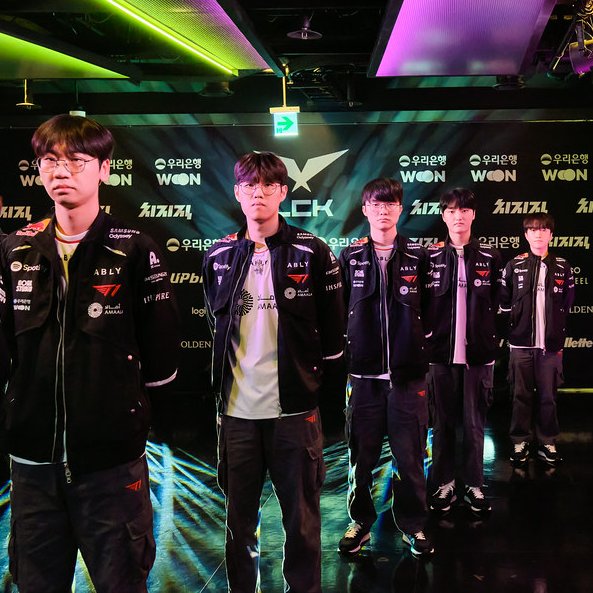 redbullgaming's tweet photo. Game 1 victory for @T1LoL #T1WIN https://t.co/a2h5qzhSHC