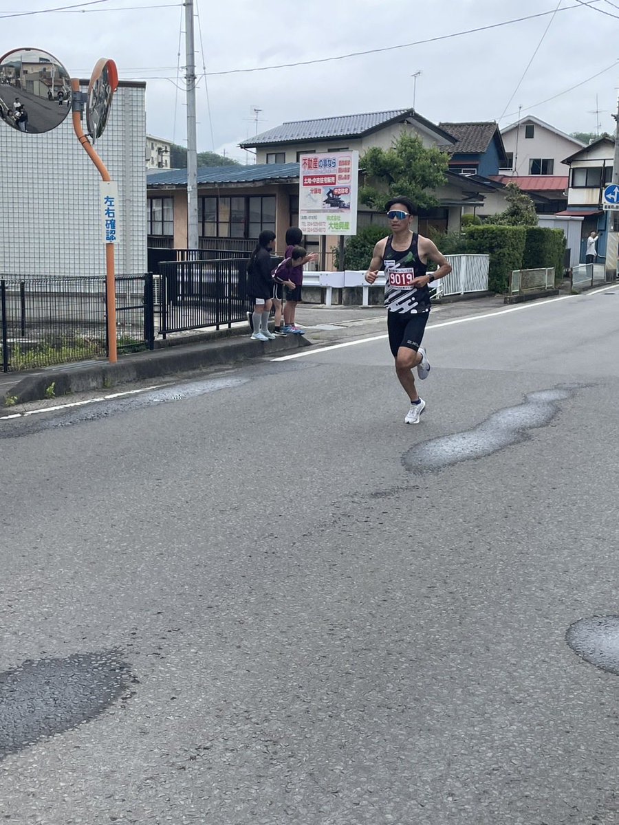 AP2017722's tweet photo. 【大会結果】
5/24(日)
第53回 #川俣ロードレース大会

●5km中学男子

#大内寿希人 8位 19分16

●5km女子39歳以下

#橋本恵奈 3位🥉24分12

●5km男子39歳以下

#高橋良太 優勝🏆15分21

●10km男子39歳以下

#生田目大輔 優勝🏆32分52
#鹿野捷人 2位🥈33分41

応援ありがとうございました🙇‍♂️ https://t.co/OW6uVh2wOI
