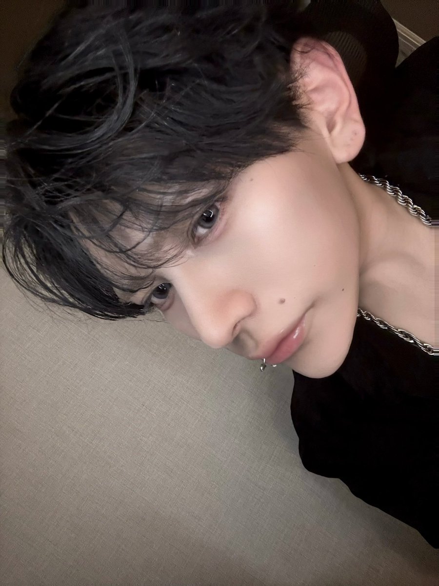 ne_co02's tweet photo. 髪色コロコロ変えます https://t.co/7Bmi9pJP7s