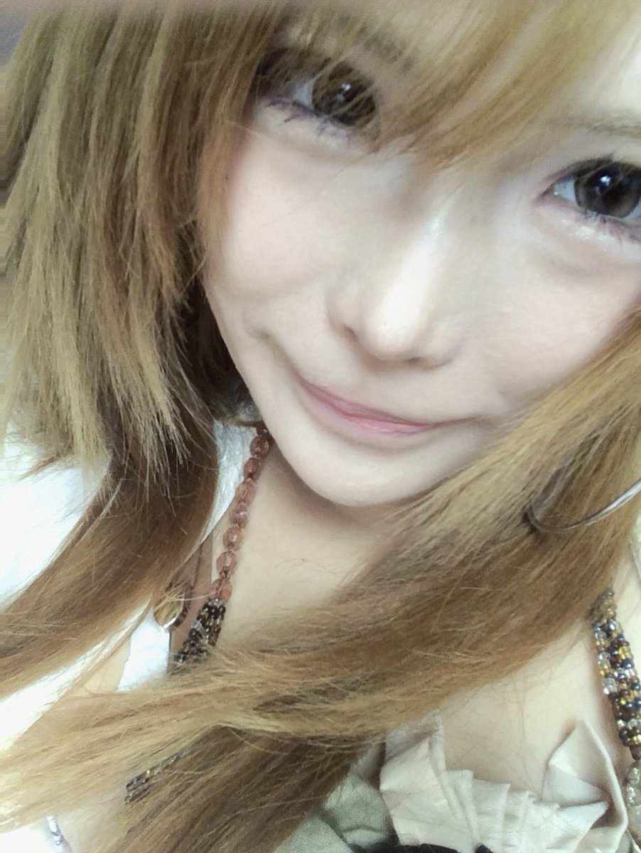 虫虫 tweet media