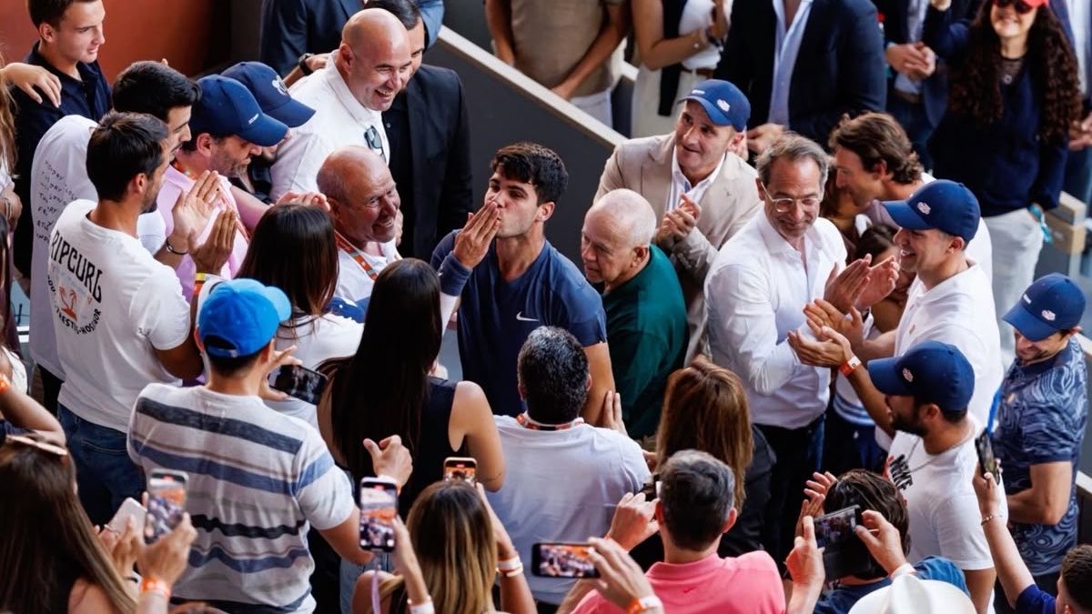 alcarchive's tweet photo. Roland-Garros starts today, but without him. https://t.co/mA3ywzs3v4