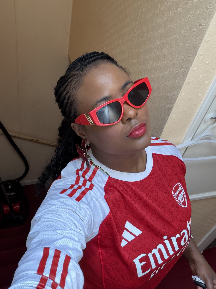 Shareee's tweet photo. Enjoy the chaos! I’m off to welcome our Champions at Selhurst park. No match ticket but it’s the least I can do for the @Arsenal ❤️ https://t.co/zfKtFnNkVC
