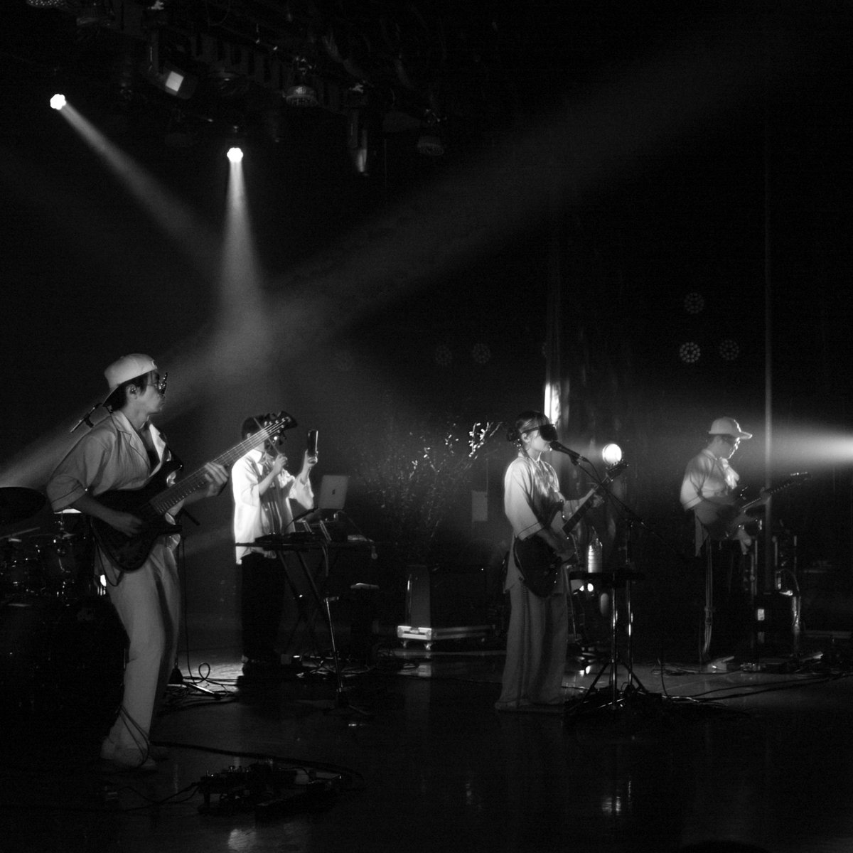 yukanagase_info's tweet photo. 森、道、市場2026
MORI.MICHI. ART THEATER

長瀬有花バンドでした
ありがとうございました

#森道市場
#morimichiichiba
#森道2026 https://t.co/r4nhYHsatW