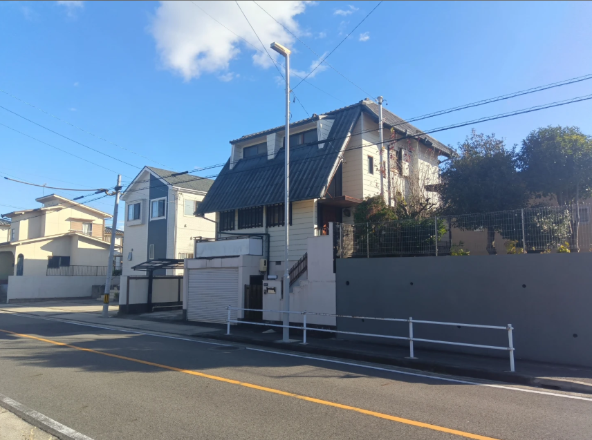 fieldmatching's tweet photo. 憧れ、人気の名東区　視認性に優れ佇まいがとても立派です【接道あり！車のりいれOK！】
販売中物件のご紹介！
https://t.co/HJEgdIUDMS
物件価格：¥15,000,000／110.48㎡（約33坪)【空き家あり】
愛知県 名古屋市名東区の宅地。市バス山の田停まで徒歩3分、地下鉄上社駅から車で5分とアクセス◎ https://t.co/JmdnCBIBZz
