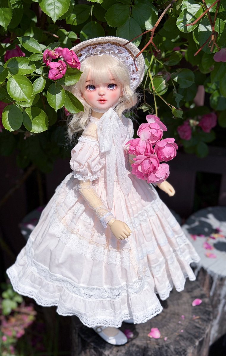 doll_mamma's tweet photo. 누우가 꽃인지 정말 모르겠는거얼?
#맘마샵 #mammashop https://t.co/YldCLfHXna