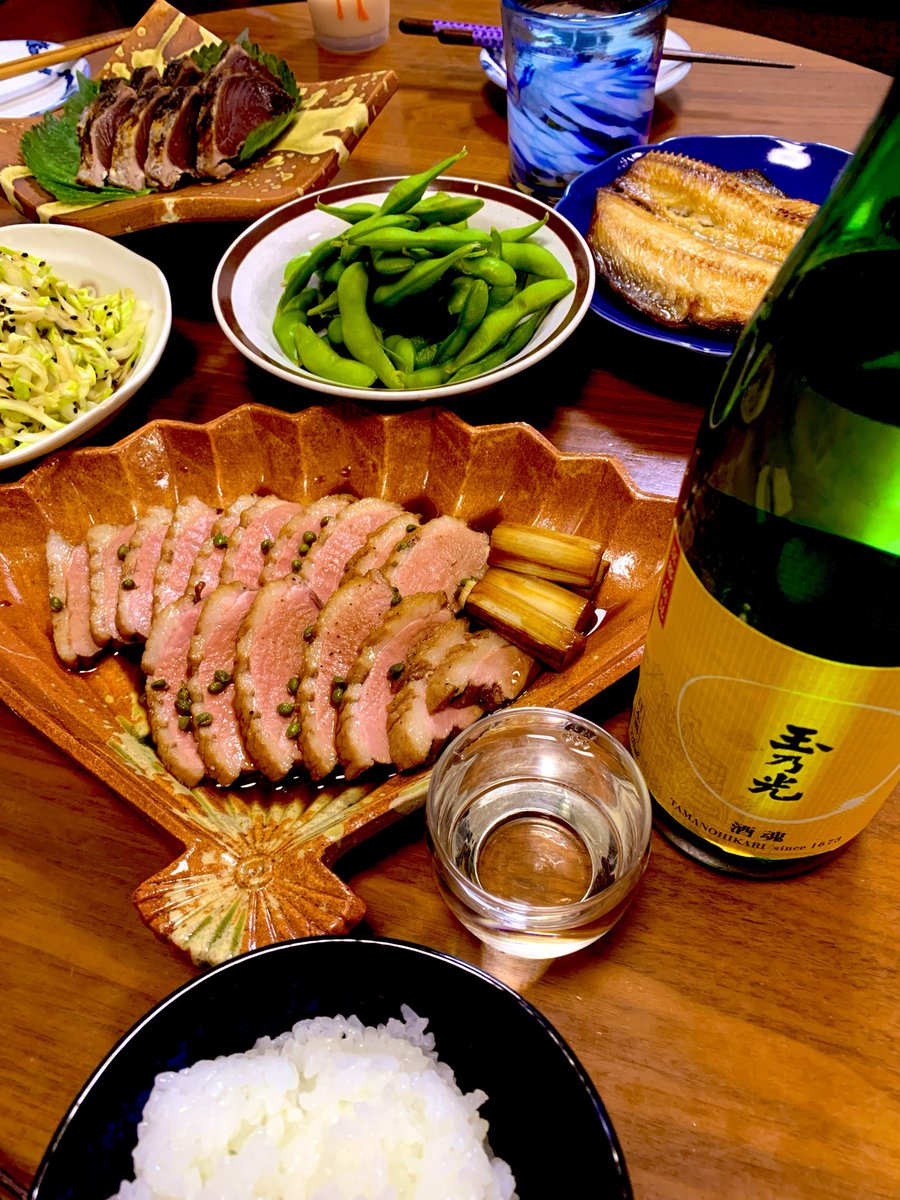 harapecorno's tweet photo. こんばんは

🌀鴨ロース実山椒煮
🌀キャベツ和物
🌀枝豆
🌀ほっけ
🌀カツオたたき
🌀ポテトサラダ

品数が多いと心が豊かになりますね👏👏👏 https://t.co/1mfx0uiNou