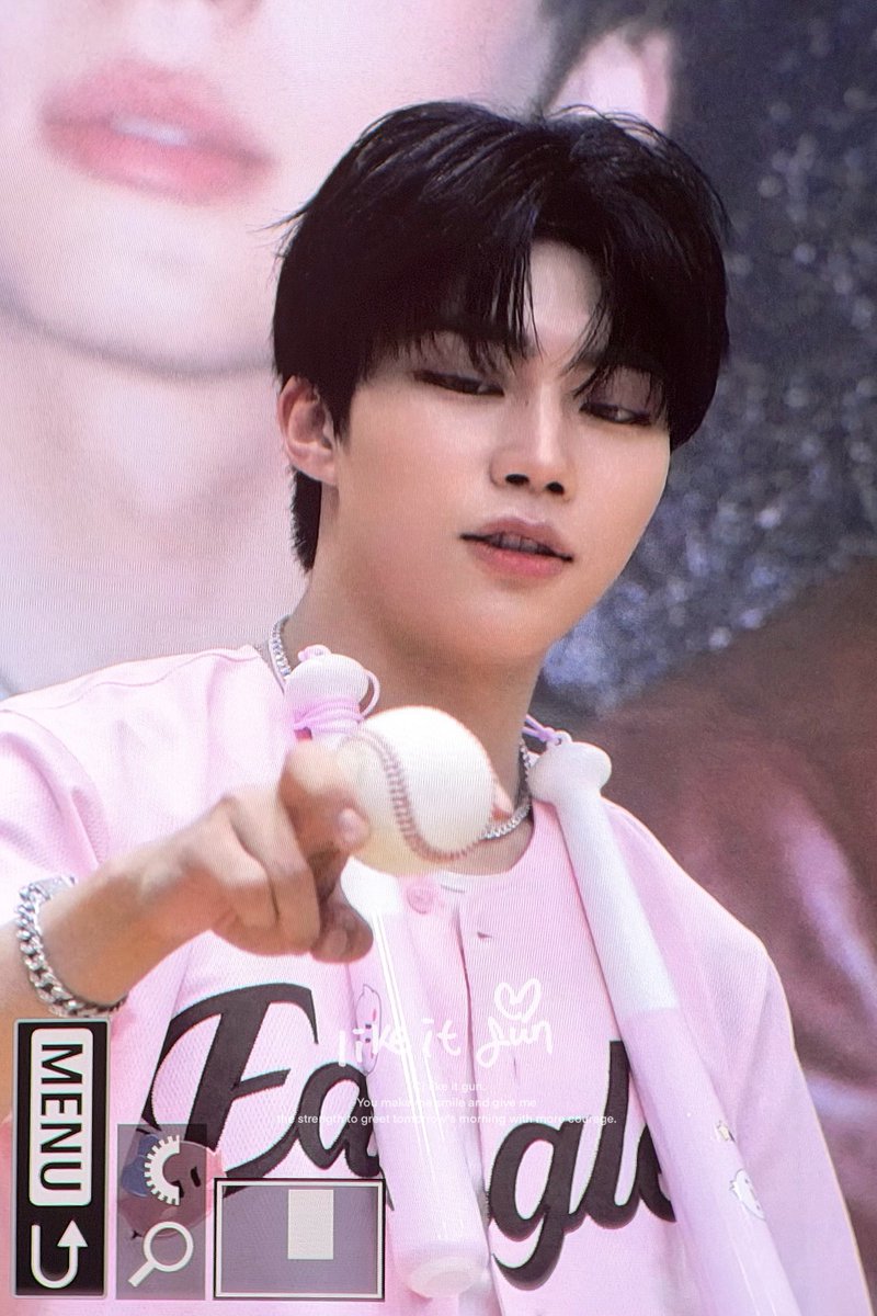 likeit_gun's tweet photo. 260524

제대로잡네ㅔ⚾️

#박건욱 #PARKGUNWOOK #パクゴヌク #gunwook #ZB1 #ZEROBASEONE #제로베이스원 https://t.co/th8MFeRcGz