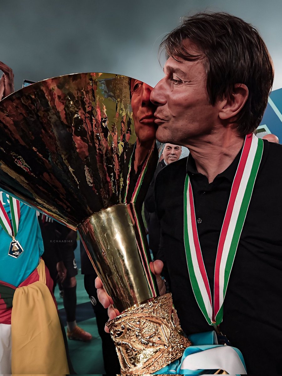 D10sAndrea's tweet photo. Mi hai regalato uno scudetto meraviglioso, la tensione, il pathos, le notti insonni che hanno accompagnato quell'ultimo mese non me le scorderò mai.

E poi la gioia, quella gioia irrefrenabile  di quel 23 maggio è scolpita nel mio cuore.

Grazie Antonio, grazie di tutto.

#Conte https://t.co/oblGTZBOZY