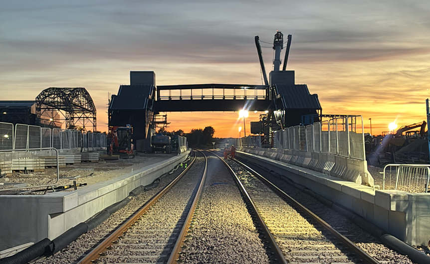 networkrailwest's tweet photo. 🎉 Another major milestone reached for Bristol's new Brabazon station – the stairs &amp; footbridge have been fully installed this weekend!

🏗️ The 9 pieces were lifted in by crane &amp; assembled in less than 24 hrs.

🛠️ Platform construction &amp; fit out continues over the coming weeks. https://t.co/g47nOmS0ch
