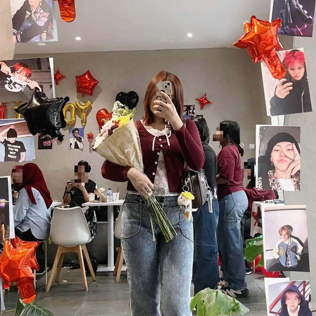 niwotanswer's tweet photo. once again happy birthday our superstar Kanemoto Yoshinori, you deserve all this happiness and love <3

#TheRedCrownBelongsToYOSHI #TREASURE
#Sk8erBoiYoshiDay
#요시를_사랑하는_515가지이유
#YOSHI #요시 @treasuremembers https://t.co/c9MzbngSFJ