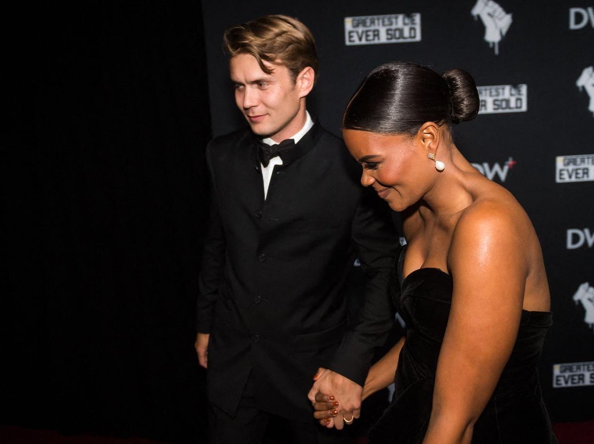 lLeo99 tweet media