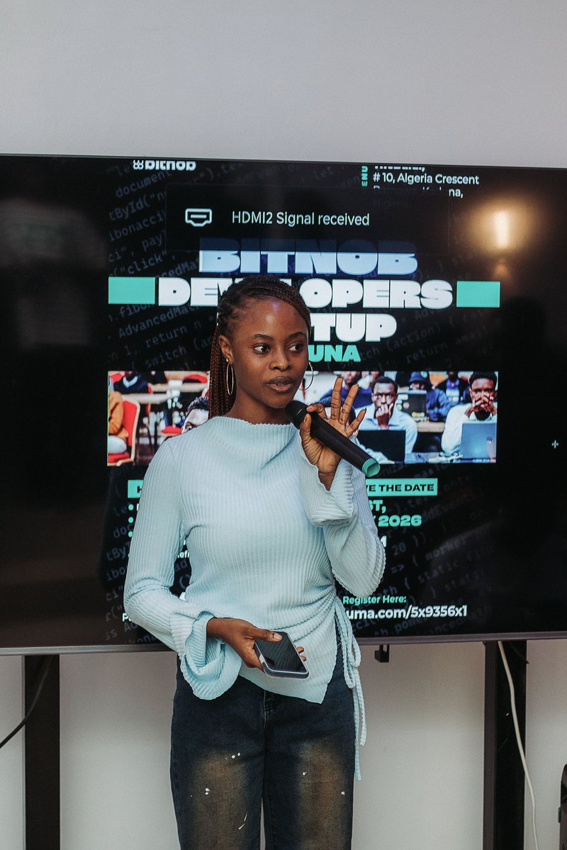 sayrah_Ola's tweet photo. Emceed the @Bitnob_official Developers Meetup @the_buidl last week 🥹

A few months ago during the @SatSisterCircle mentorship program, I told @_RulesPlayer I wanted to improve my public speaking skills.

Now we’re here 😌
I’m open to more speaking and hosting opportunities. https://t.co/ioXfc5pNfL