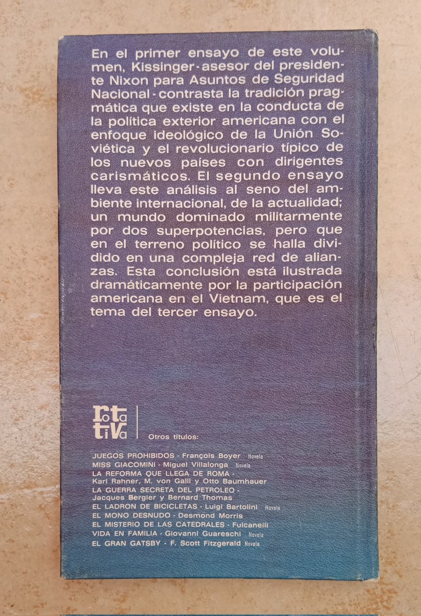 Podcaliptus's tweet photo. La editorial "Plaza & Janés" publicó varios de los ensayos de Kissinger en la colección "Rotativa" (1971) #libros #books #historia #ediciones https://t.co/MV7w1feL2S