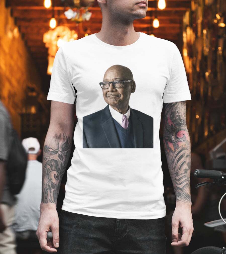 PagTee's tweet photo. This kinda made me smile: remembering the impact of Robert Woodson on the Black Conservative Movement. His legacy lives on! 🖤 Just saw this T-shirt from Pagtee that honors him. https://t.co/v7LegRTcFs

#RobertWoodson #Legacy #ConservativeMovement #History https://t.co/3ELggKImGq