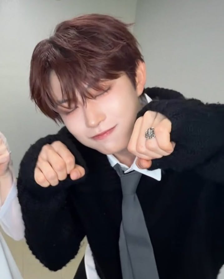 geon411's tweet photo. @GirlGeonwoo 루머유포와악성댓글에대해선처없는처벌을요구합니다
#웨이크원_루머유포_끝까지처벌해
법적대응에대한지속적인업데이트로아티스트를보호하세요
#웨이크원_고소현황_지속공지해
아티스트의권익보호를위해끝까지강력하게대응하세요 https://t.co/BRJMetw27a