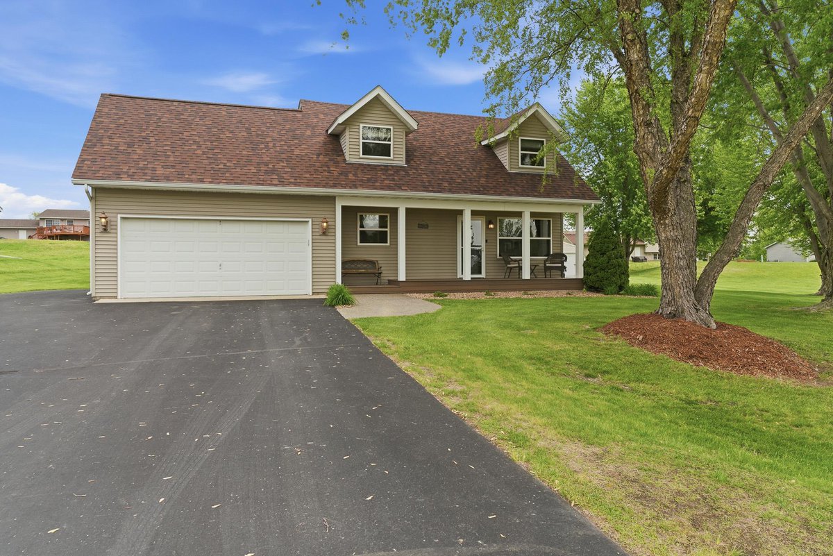 Realtor_Bauer's tweet photo. We're excited to showcase this stunning new listing in Area.
- David Bauer #40679306 with REMAX Advantage Plus - Faribault
- Contact me at 952.607.9367 https://t.co/CPiWvGUwy7