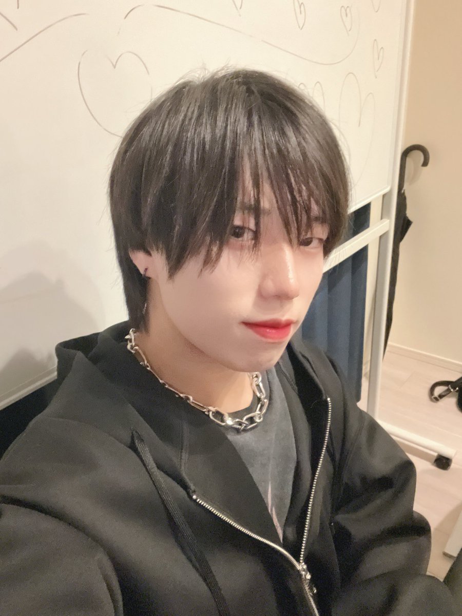 ritsu__lov's tweet photo. 今から配信するから来てね！ https://t.co/r0jrR5LG52