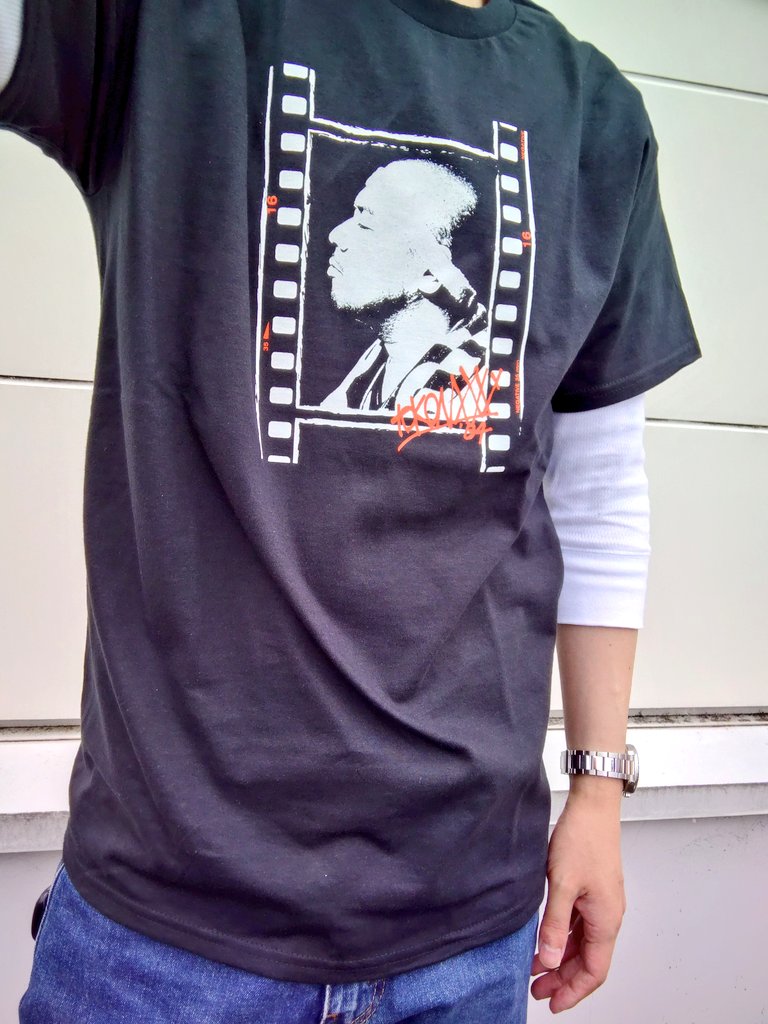ohgaruda's tweet photo. 2025年11月〜リリース
『KING OF BULLSH*T
 -THE SAGA OF TOKONA-X-
MOVIE TOUR』T-shirts

トコナの映画関連で色んなグッズが出て嬉しかったけど、自分的にはこの横顔Teeが刺さった🔥
やっと着られる季節になってきたので袖通し👕
サイズ違いも欲しくなってきたな〜
#TOKONAX
#djryow
#thedreamteam https://t.co/5eVc2bvoHU
