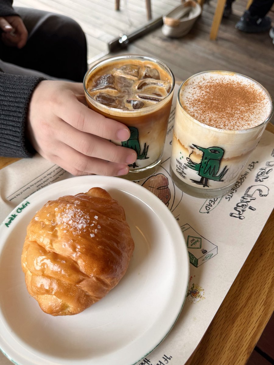 BUGDanuphop's tweet photo. ☕️✨#BUGDanuphop https://t.co/pQ1mUCvbqM