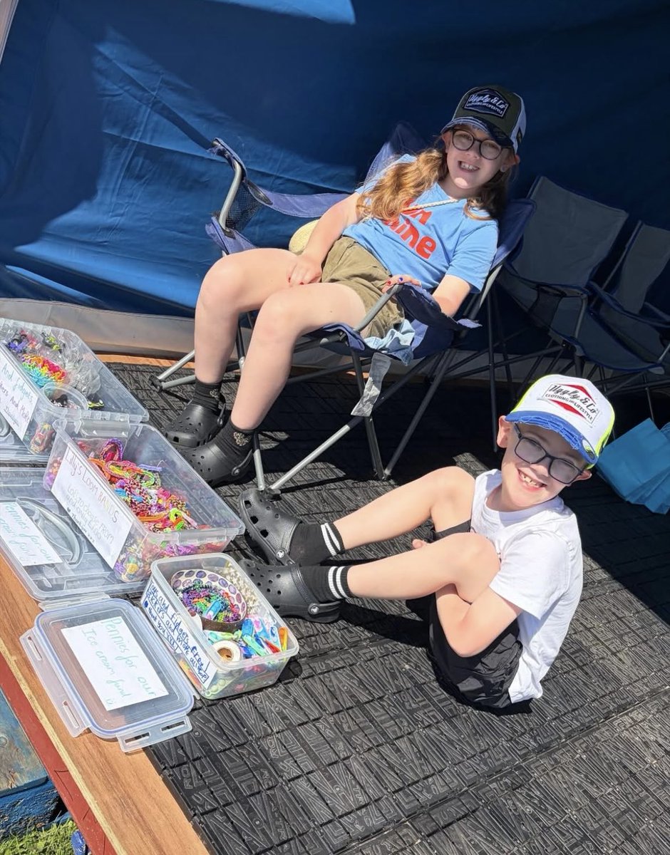 coward_sally's tweet photo. So proud of these two 😍😍
Lilly and Stanley 
Selling loombands and fidgets 
For there ice creams at
This years @ttracesofficial 
You can find them 
@peoplesbike awning !!
Or the #Rapidracing awning !! 
#getyoursnow 
#proudmamar 🥰 https://t.co/RvvPBAhc6h