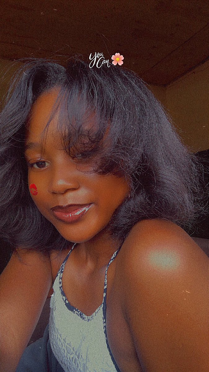 Merciemanjolo's tweet photo. 🥹wishing y’all a thick good Sunday like my hair🤏🏽I’m loving this journey again slowly ❤️ https://t.co/UKTL6WDqM6